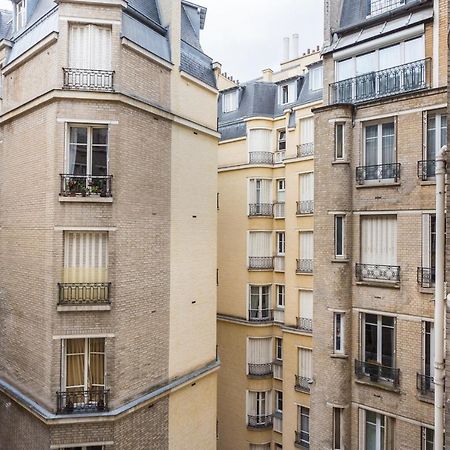 Cmg Paris Exterior foto
