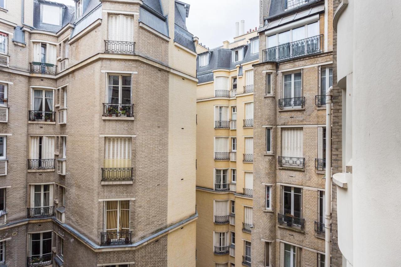 Cmg Paris Exterior foto
